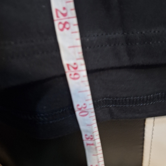 A Fanatics Atlanta Braves World Series  long sleeve t-shirt in a men's XL. NWT - Picture 6 of 7